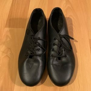 Women’s tap shoes